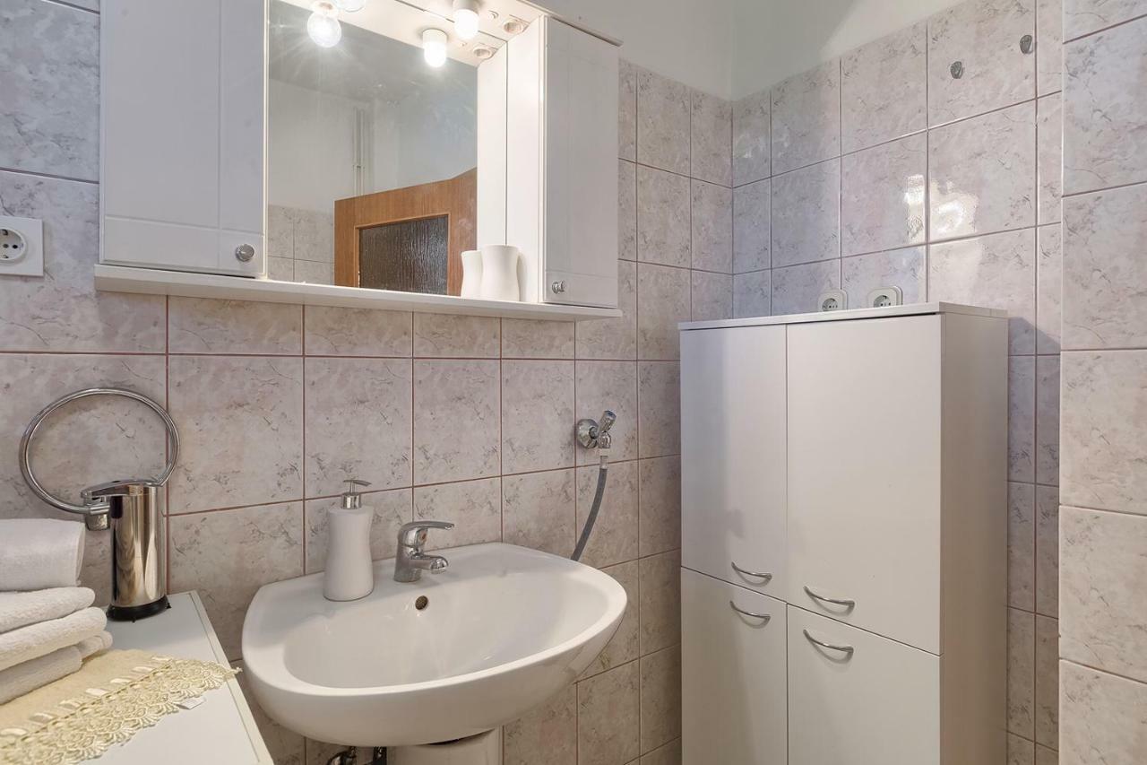Apartman D&D, Dvorine 63 Banjole Luaran gambar