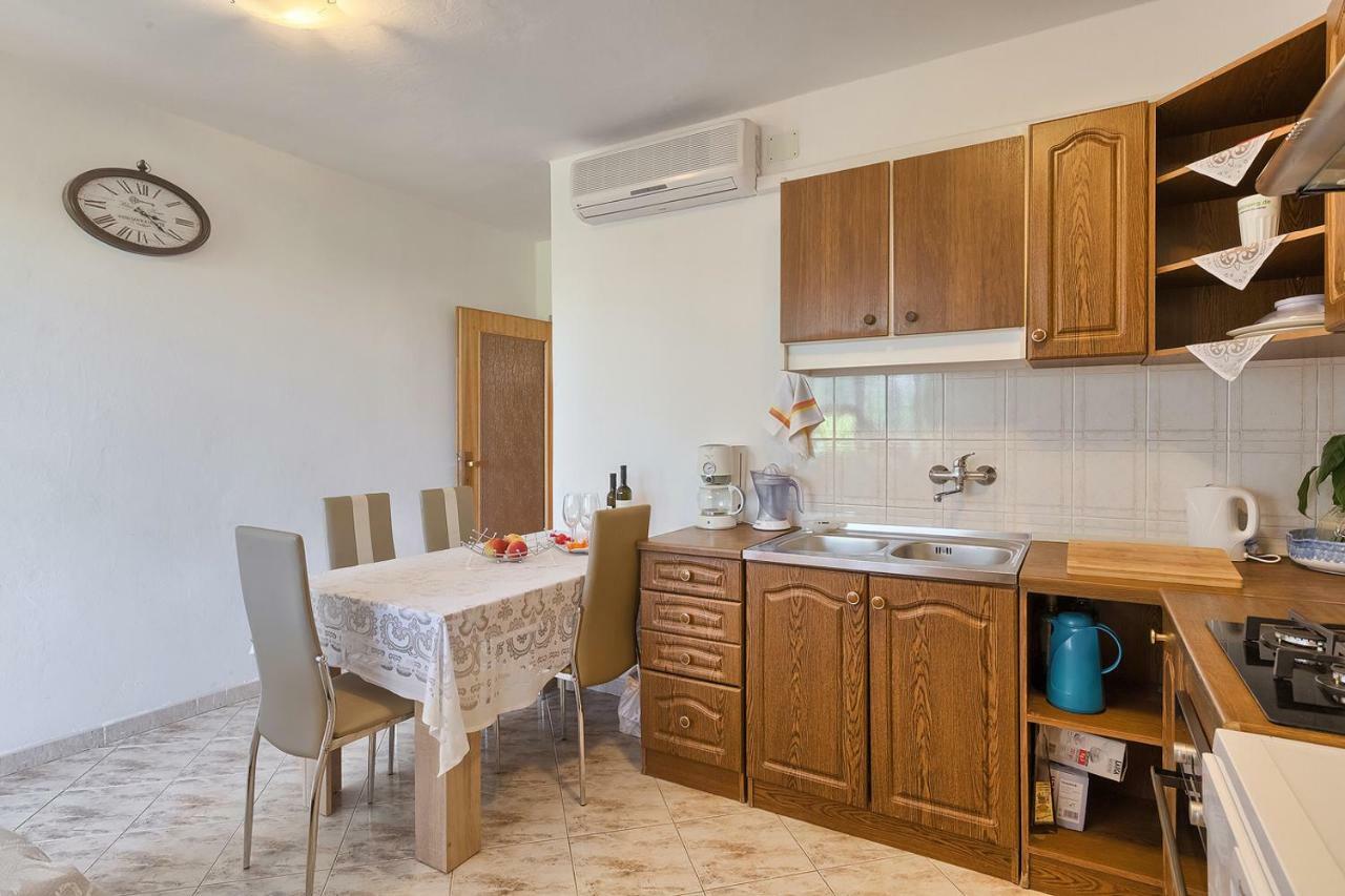 Apartman D&D, Dvorine 63 Banjole Luaran gambar